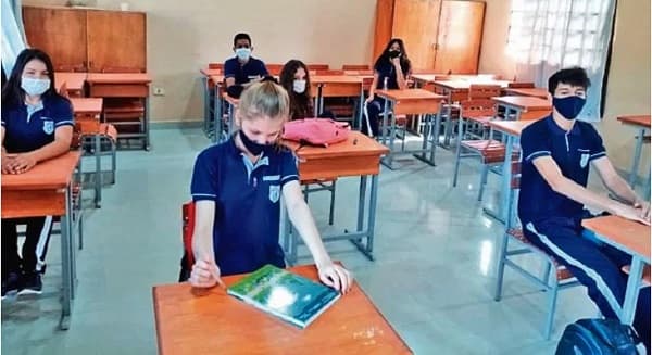 Vuelta a clases presenciales puede darse en el segundo semestre
