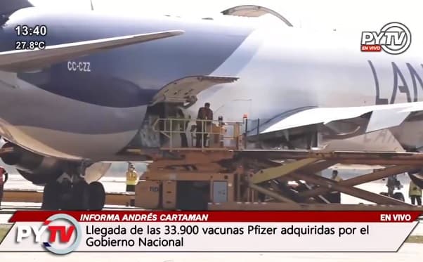Arriba lote de 33.900 dosis de Pfizer