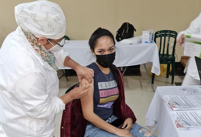 Este lunes inicia vacunación para jóvenes desde 20 años y embarazadas