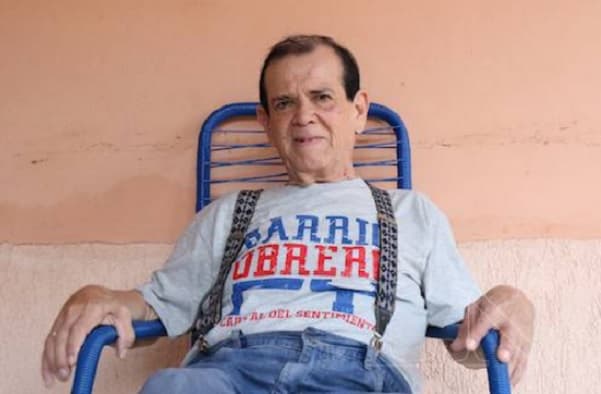 Carlitos Vera está intubado en terapia intensiva