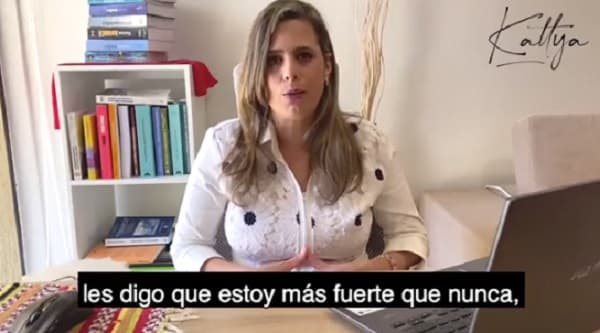Kattya dice que usaron sus dichos sobre el “poliamor” para atacarla