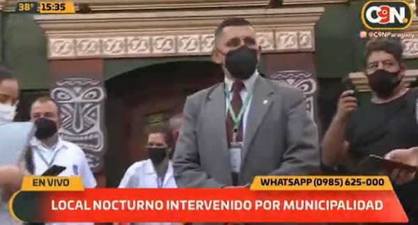 Municipalidad interviene Long Bar tras denuncias