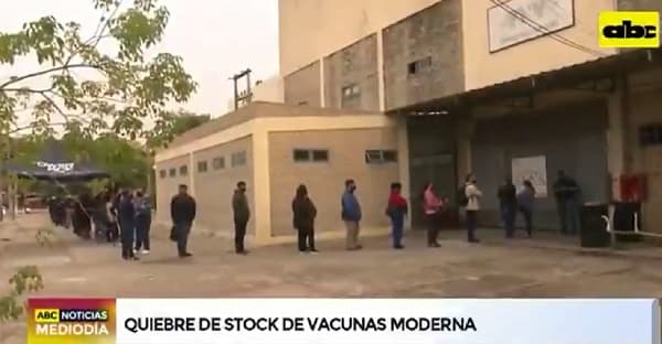 Personas buscan en vano vacunas de Moderna en la SND