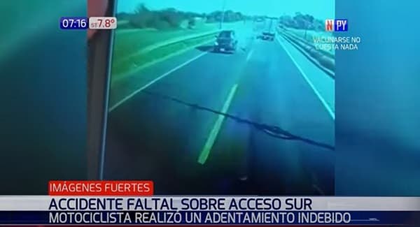 Cámara capta fatal adelantamiento indebido de motociclista