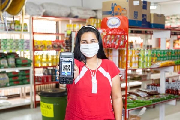 Supermercado ofrece un día de descuentos del 30% para compras con QR