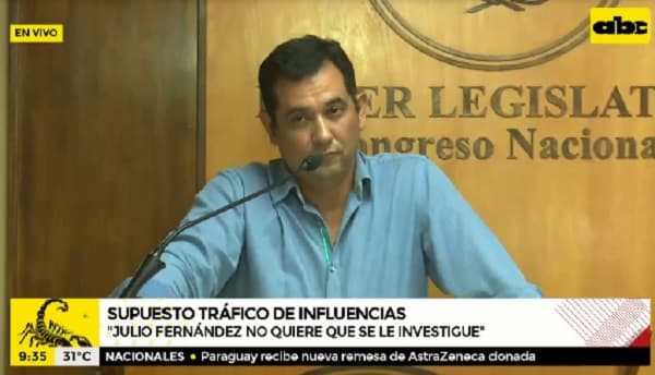 Arévalo apunta a Abdo Benítez tras denuncia por tráfico de influencias