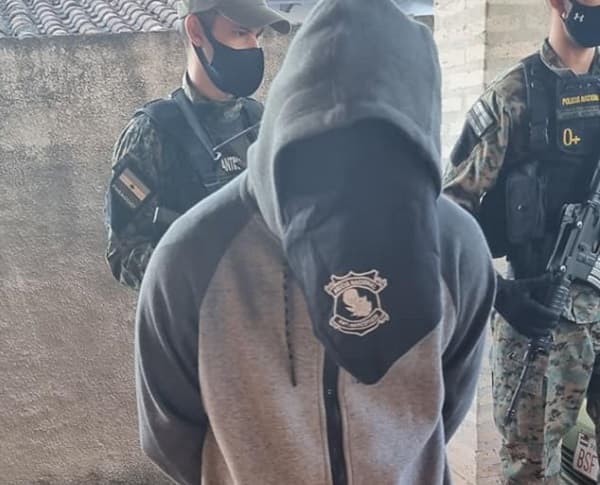 Detienen a “miembro” del Clan Rotela tras allanamiento