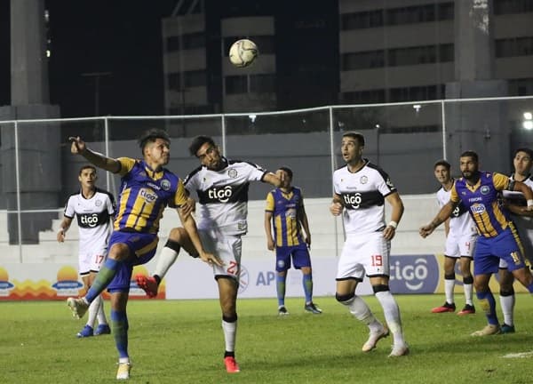 Olimpia vence y avanza en Copa Paraguay