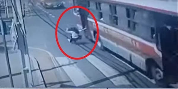 Familiares de la joven que cayó del bus organizan pollada para cubrir gastos