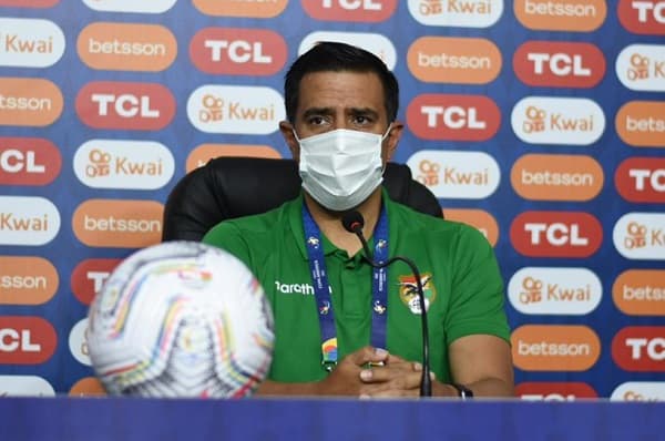 Farías dispara contra periodista que llamó “mediocres” a paraguayos