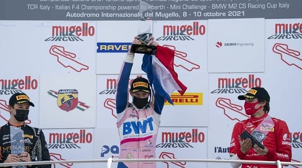 Joshua Duerksen sale victorioso en competición italiana de Fórmula 4