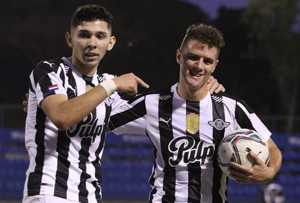 Libertad golea y está en cuartos de la Copa Paraguay