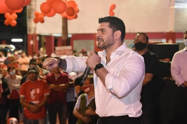 Nenecho habla del detergente y dice que “zurdos” buscan su desprestigio