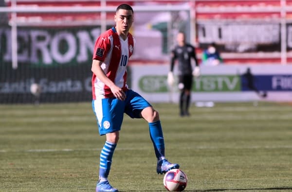 Bolivianos corean humillante “ole ole”