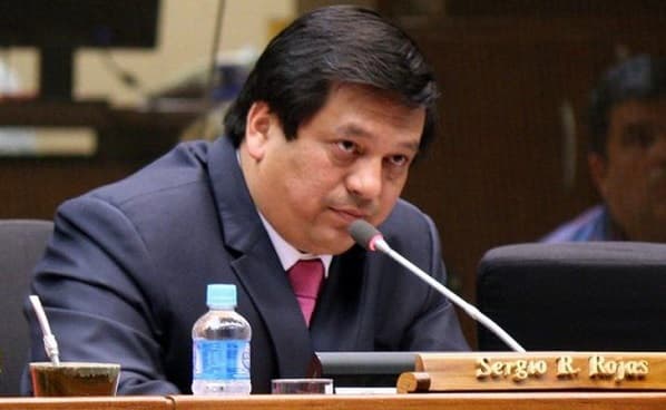 Esposa de diputado y proveedora se defiende en caso de facturas falsas