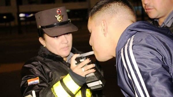 “No pueden obligar al alcotest”, aclara asesor de la Presidencia