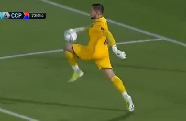 Jean se manda un lujito en goleada  