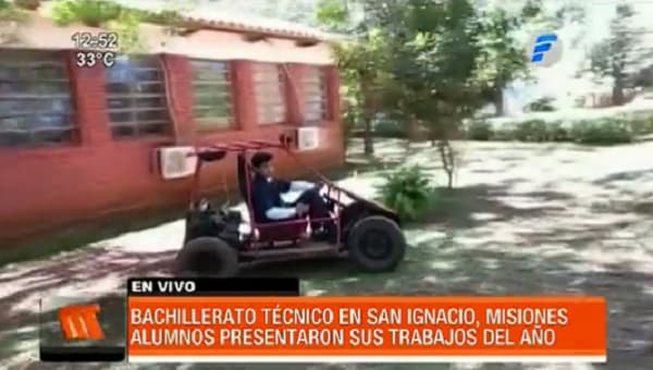 Estudiantes crean “buggy” con materiales reciclados