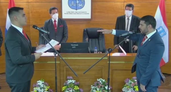 Nenecho jura y asegura que no teme a imputación