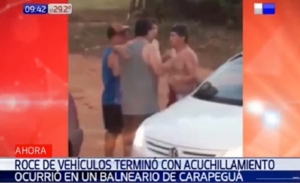 Roce de vehículos termina con hombre apuñalado