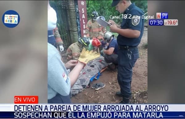 Detienen a sospechoso de empujar a mujer a raudal