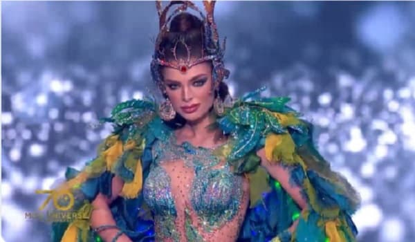 Nadia Ferreira sigue cautivando en el Miss Universo