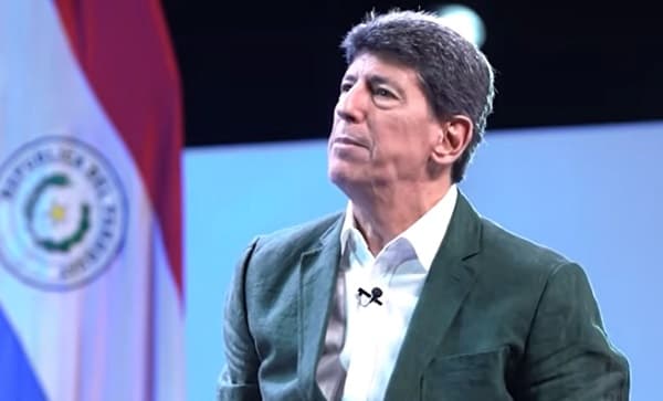 El pastor Abreu inicia procedimientos en IPS y piden donantes