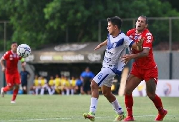 Ameliano consigue su primera victoria 