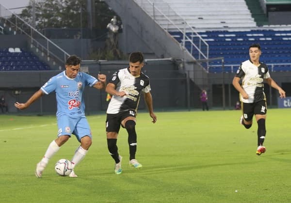 Resistencia vence por la mínima a Tacuary 