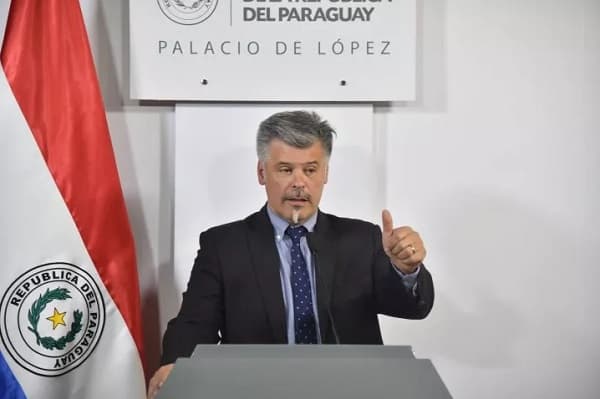 Diputados encaminan pedido de juicio político contra Giuzzio