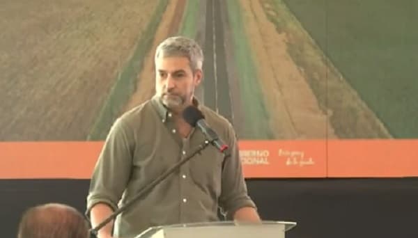 Abdo dice estar orgulloso de tener contrarios que destruyen al país