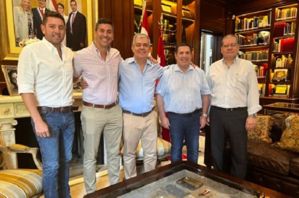 Enrique Riera vuelve a Honor Colorado