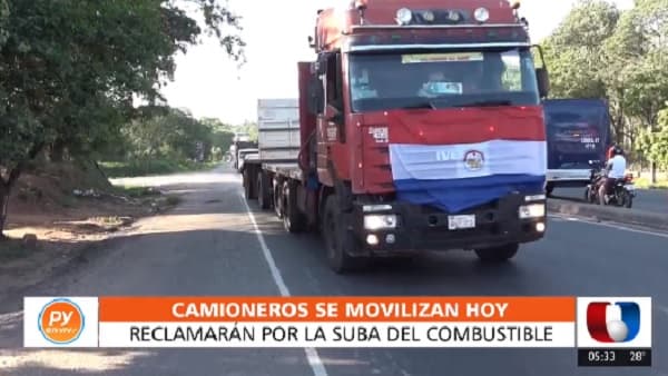 Camioneros se manifiestan contra la suba del combustible