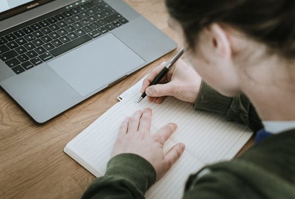 MEC investiga caso de estudiante discriminada por orientación sexual