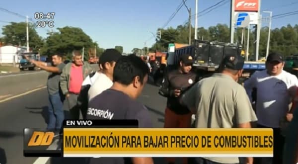 Manifestantes bloquean el viaducto de 4 Mojones y otros puntos