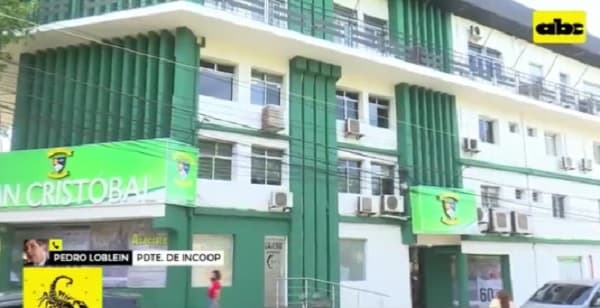 San Cristóbal entrega dinero, pero tarjetas siguen bloqueadas