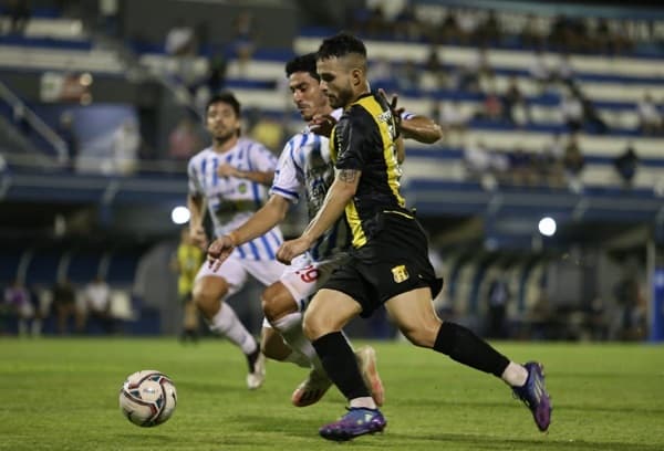 Guaraní consigue su primera victoria en Itauguá