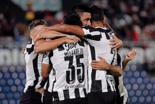 Libertad consigue su primera victoria en la Libertadores 