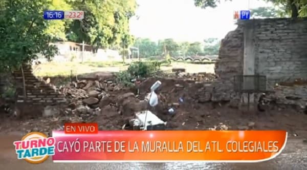 Cae muralla del Club Atlético Colegiales por lluvias