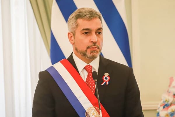 Abdo Benítez viajará para asunción de Lula