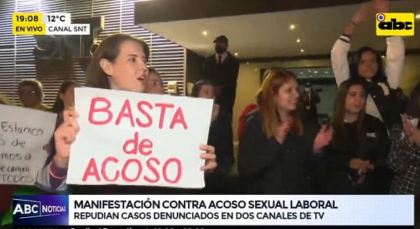 Manifestación condena el acoso frente a canal