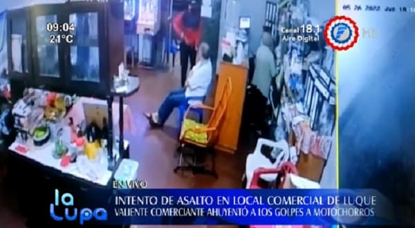 Hombre de 69 años repele a golpes a motochorros y frustra asalto