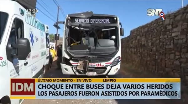 Choque entre buses en Limpio deja varios heridos