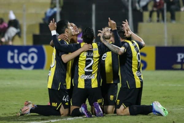 Guaraní golea al 12 de Octubre en el cierre de la Fecha 16