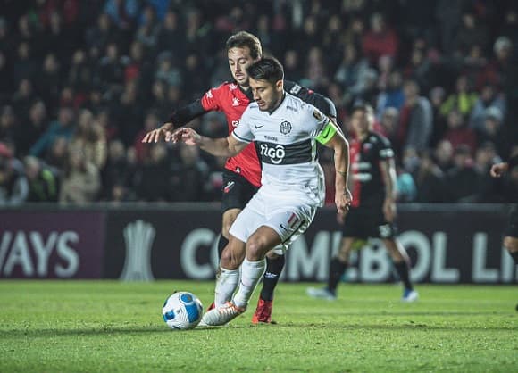 Colón vence y Olimpia buscará clasificar ante Cerro 