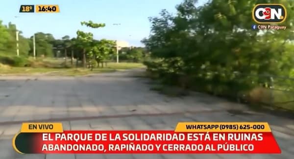 El Parque de la Solidaridad está abandonado y destruido