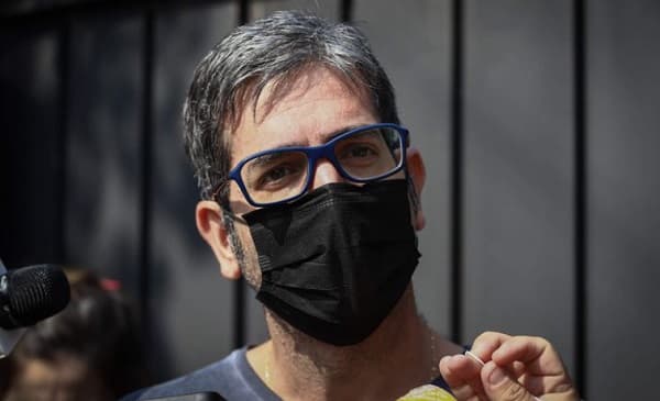 Hotel narra atentado contra Pecci en comunicado