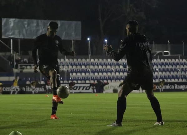 Otro partido que se suspende por falta de lumínica