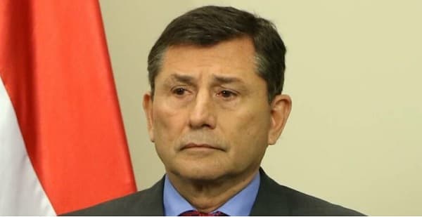 Pettengill rechaza reducción de jornada laboral privada