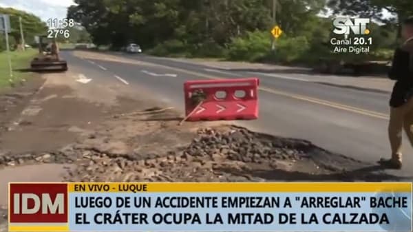 Remiendan bache en Luque tras accidente